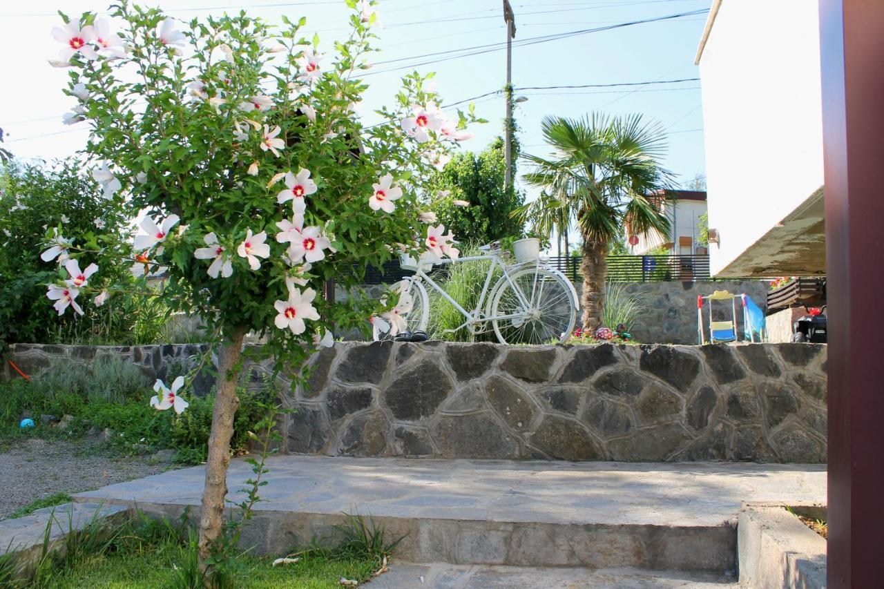 Belov Rooms And Apartments Демир Капия Екстериор снимка