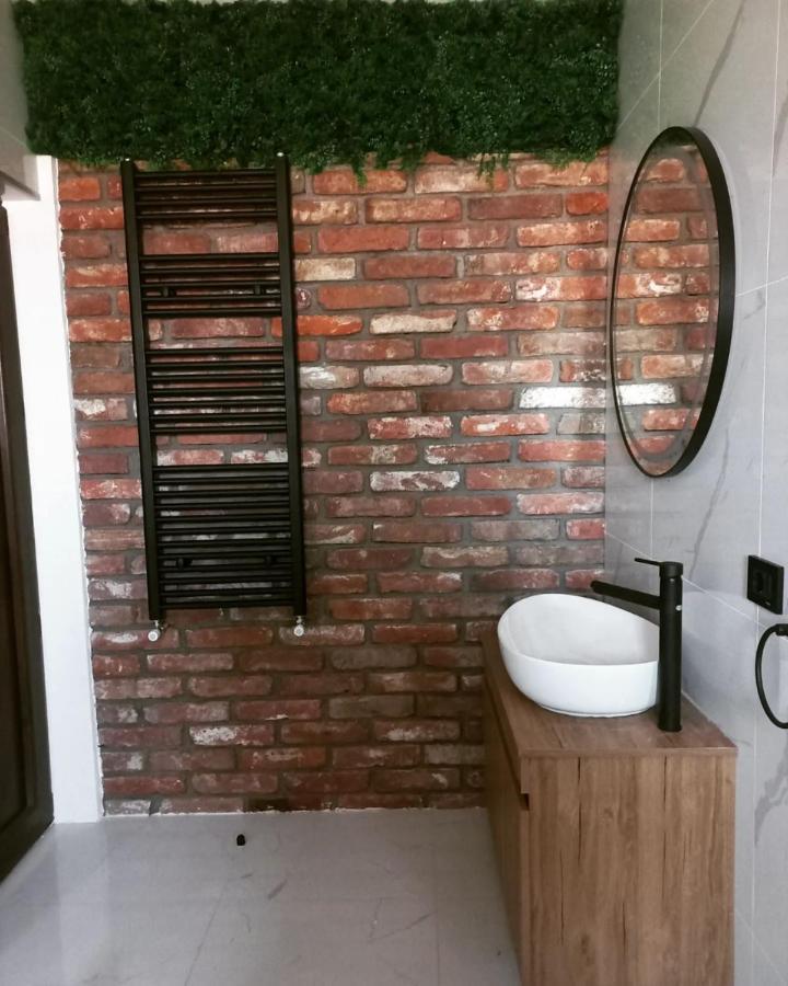 Belov Rooms And Apartments Демир Капия Екстериор снимка